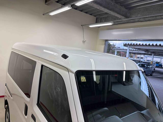 ハイゼットカーゴDX電子4WD 純正ラジオ(AM・FM) キーレスエントリー マニュアルエアコン ハロゲンヘッドライト コーナーセンサー オートライト/ハイビーム エコアイドル(秋田県)の中古車