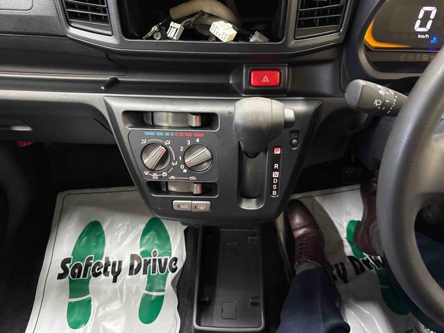 ミライースＬ　ＳＡIII４ＷＤ　ハロゲンヘッドライト　キーレスエントリー　ハロゲンヘッドライト　マニュアルエアコン　コーナーセンサー　ＶＳＣ（横滑り防止機能）　オートライト／ハイビーム　スマートアシスト（予防安全装置）（秋田県）の中古車