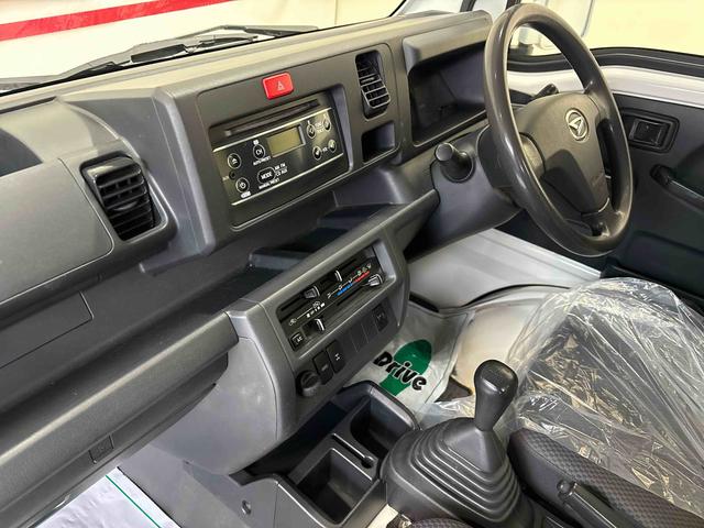 ハイゼットトラックEXTパートタイム4WD 純正CD マニュアルエアコン ハロゲンヘッドライト/フォグランプ キーレスエントリー デフロック 荷台作業灯 ストロング防錆 パワーウィンドウ テールゲートチェーン(秋田県)の中古車