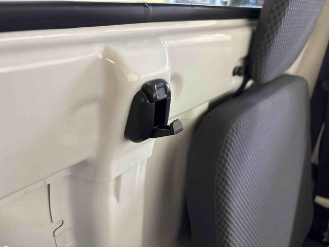 ハイゼットトラックEXTパートタイム4WD 純正CD マニュアルエアコン ハロゲンヘッドライト/フォグランプ キーレスエントリー デフロック 荷台作業灯 ストロング防錆 パワーウィンドウ テールゲートチェーン(秋田県)の中古車