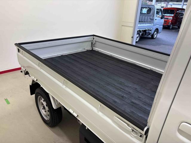 ハイゼットトラックEXTパートタイム4WD 純正CD マニュアルエアコン ハロゲンヘッドライト/フォグランプ キーレスエントリー デフロック 荷台作業灯 ストロング防錆 パワーウィンドウ テールゲートチェーン(秋田県)の中古車