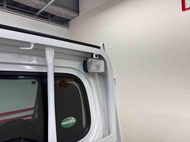 ハイゼットトラックEXTパートタイム4WD 純正CD マニュアルエアコン ハロゲンヘッドライト/フォグランプ キーレスエントリー デフロック 荷台作業灯 ストロング防錆 パワーウィンドウ テールゲートチェーン(秋田県)の中古車