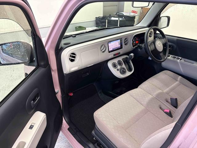 ミラココアココアＬ４ＷＤ　純正ナビ　バックカメラ　マニュアルエアコン　ハロゲンヘッドライト　電動格納ミラー　ＴＶコントロールキット　キーレスエントリー　チルトステアリング　運転席シートリフター（秋田県）の中古車