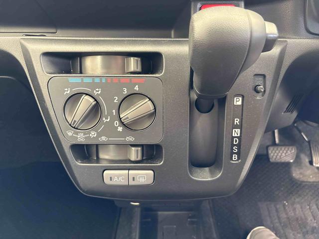 ミライースL SAIII4WD 純正CD キーレスエントリー ハロゲンヘッドライト マニュアルエアコン コーナーセンサー オートライト/ハイビーム VSC(横滑り防止機能) スマートアシスト(衝突安全防止機能)(秋田県)の中古車