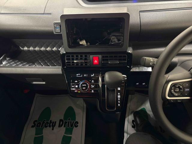 タントカスタムX4WD LEDヘッドライト/フォグランプ オートエアコン/ライト/ハイビーム/電動ドアミラー コーナーセンサー 運転席・助手席シートヒーター 両側電動スライドドア チルトステアリング(秋田県)の中古車