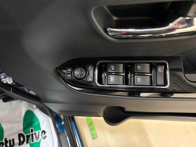 タントカスタムX4WD LEDヘッドライト/フォグランプ オートエアコン/ライト/ハイビーム/電動ドアミラー コーナーセンサー 運転席・助手席シートヒーター 両側電動スライドドア チルトステアリング(秋田県)の中古車