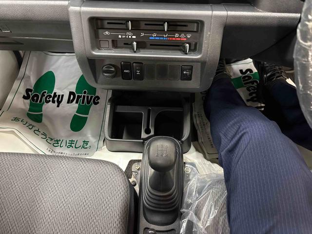 ハイゼットトラックスタンダード　農用スペシャル（ＡＣレス）４ＷＤ　純正ラジオ（ＡＭ・ＦＭ）　ハロゲンヘッドライト　パートタイム４ＷＤ　デフロック　荷台作業灯（秋田県）の中古車