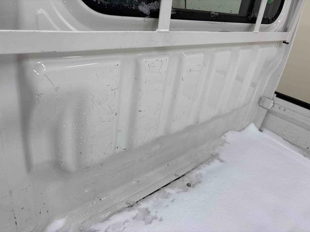 ハイゼットトラックスタンダード　農用スペシャル（ＡＣレス）４ＷＤ　純正ラジオ（ＡＭ・ＦＭ）　ハロゲンヘッドライト　パートタイム４ＷＤ　デフロック　荷台作業灯（秋田県）の中古車
