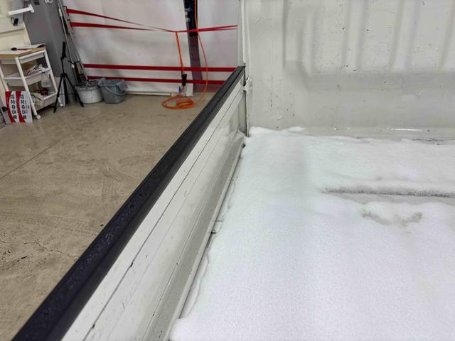 ハイゼットトラックスタンダード　農用スペシャル（ＡＣレス）４ＷＤ　純正ラジオ（ＡＭ・ＦＭ）　ハロゲンヘッドライト　パートタイム４ＷＤ　デフロック　荷台作業灯（秋田県）の中古車