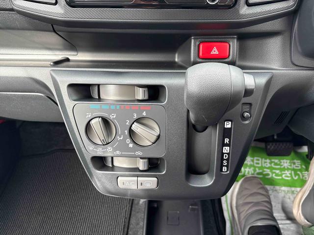 ミライースL SAIII4WD 純正CD キーレスエントリー ハロゲンヘッドライト マニュアルエアコン コーナーセンサー オートライト/ハイビーム VSC(横滑り防止機能) スマートアシスト(衝突安全防止機能)(秋田県)の中古車