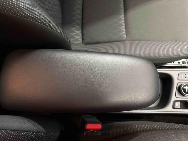 ヤリスクロスＧ４ＷＤ　ディスプレイオーディオ　バックカメラ　コーナーセンサー　トヨタセーフティセンス　ＥＴＣ　電動パーキングブレーキ　オートエアコン／ライト／ハイビーム／電動ドアミラー　クルーズコントロール（秋田県）の中古車