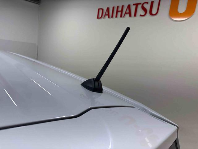 Ｎ−ＢＯＸベースグレード４ＷＤ　ホンダセンシング　社外ナビ　社外ＥＴＣ　オートエアコン／ライト　電動格納ドアミラー　ＬＥＤヘッドライト　クルーズコントロール　チルトステアリング　電動パーキングブレーキ　シートリフター（秋田県）の中古車