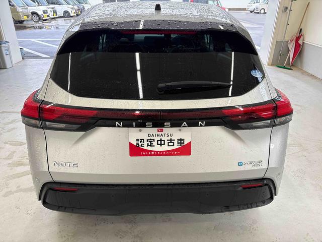 ノートＳ　ＦＯＵＲ４ＷＤ　ナビ（社外品）　ＥＴＣ　ハロゲンヘッドライト　電動パーキングブレーキ　オートエアコン／ライト　電動格納ドアミラー　ハンドルヒーター　運転席・助手席シートヒーター　チルトステアリング（秋田県）の中古車