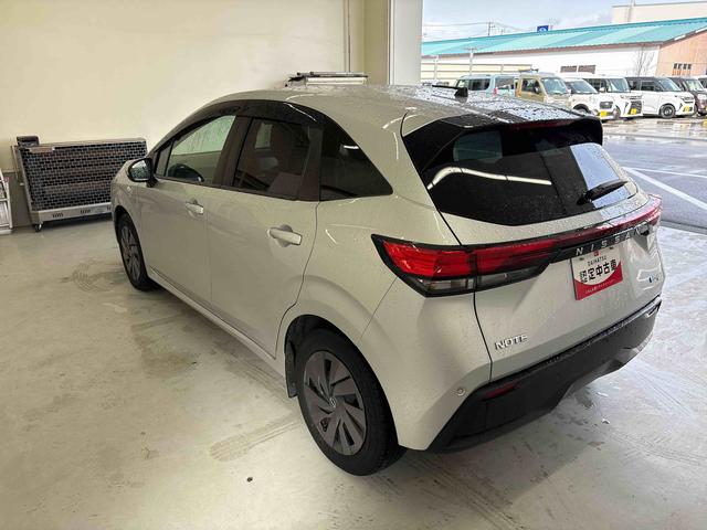 ノートＳ　ＦＯＵＲ４ＷＤ　ナビ（社外品）　ＥＴＣ　ハロゲンヘッドライト　電動パーキングブレーキ　オートエアコン／ライト　電動格納ドアミラー　ハンドルヒーター　運転席・助手席シートヒーター　チルトステアリング（秋田県）の中古車