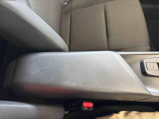 ノートＳ　ＦＯＵＲ４ＷＤ　ナビ（社外品）　ＥＴＣ　ハロゲンヘッドライト　電動パーキングブレーキ　オートエアコン／ライト　電動格納ドアミラー　ハンドルヒーター　運転席・助手席シートヒーター　チルトステアリング（秋田県）の中古車