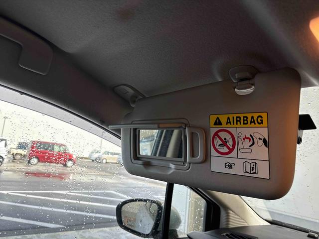 ノートＳ　ＦＯＵＲ４ＷＤ　ナビ（社外品）　ＥＴＣ　ハロゲンヘッドライト　電動パーキングブレーキ　オートエアコン／ライト　電動格納ドアミラー　ハンドルヒーター　運転席・助手席シートヒーター　チルトステアリング（秋田県）の中古車