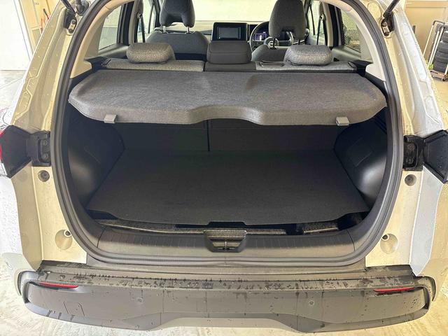 ノートＳ　ＦＯＵＲ４ＷＤ　ナビ（社外品）　ＥＴＣ　ハロゲンヘッドライト　電動パーキングブレーキ　オートエアコン／ライト　電動格納ドアミラー　ハンドルヒーター　運転席・助手席シートヒーター　チルトステアリング（秋田県）の中古車