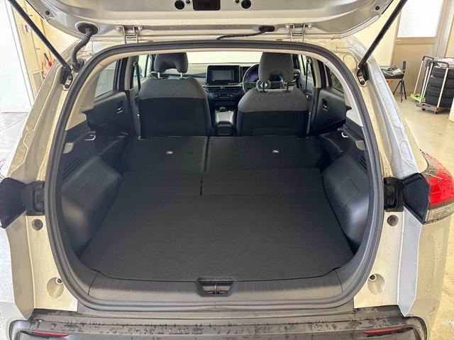 ノートＳ　ＦＯＵＲ４ＷＤ　ナビ（社外品）　ＥＴＣ　ハロゲンヘッドライト　電動パーキングブレーキ　オートエアコン／ライト　電動格納ドアミラー　ハンドルヒーター　運転席・助手席シートヒーター　チルトステアリング（秋田県）の中古車