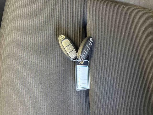 ノートＳ　ＦＯＵＲ４ＷＤ　ナビ（社外品）　ＥＴＣ　ハロゲンヘッドライト　電動パーキングブレーキ　オートエアコン／ライト　電動格納ドアミラー　ハンドルヒーター　運転席・助手席シートヒーター　チルトステアリング（秋田県）の中古車