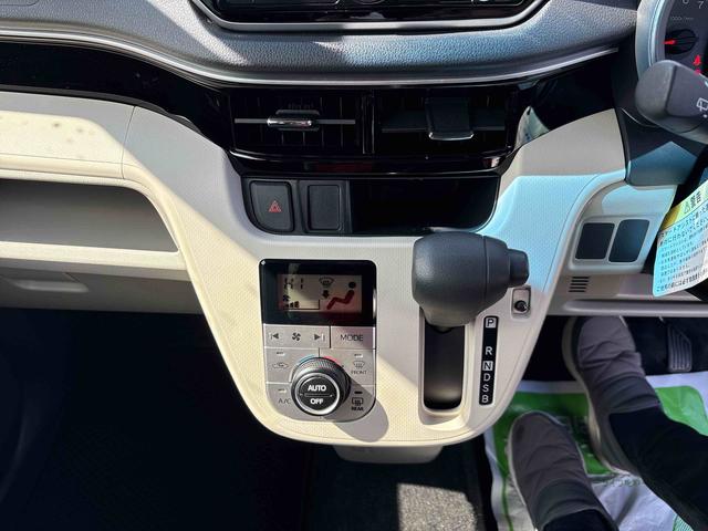 ムーヴＸリミテッドII　ＳＡIII４ＷＤ　純正ＣＤ　ＬＥＤヘッドライト　オートエアコン／ライト／ハイビーム／電動ドアミラー　運転席シートヒーター　チルトステアリング　運転席シートリフター　ＶＳＣ（横滑り防止機能）（秋田県）の中古車