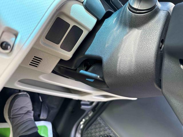 ムーヴＸリミテッドII　ＳＡIII４ＷＤ　純正ＣＤ　ＬＥＤヘッドライト　オートエアコン／ライト／ハイビーム／電動ドアミラー　運転席シートヒーター　チルトステアリング　運転席シートリフター　ＶＳＣ（横滑り防止機能）（秋田県）の中古車