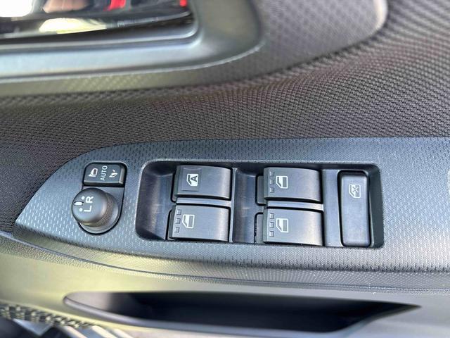 ムーヴＸリミテッドII　ＳＡIII４ＷＤ　純正ＣＤ　ＬＥＤヘッドライト　オートエアコン／ライト／ハイビーム／電動ドアミラー　運転席シートヒーター　チルトステアリング　運転席シートリフター　ＶＳＣ（横滑り防止機能）（秋田県）の中古車