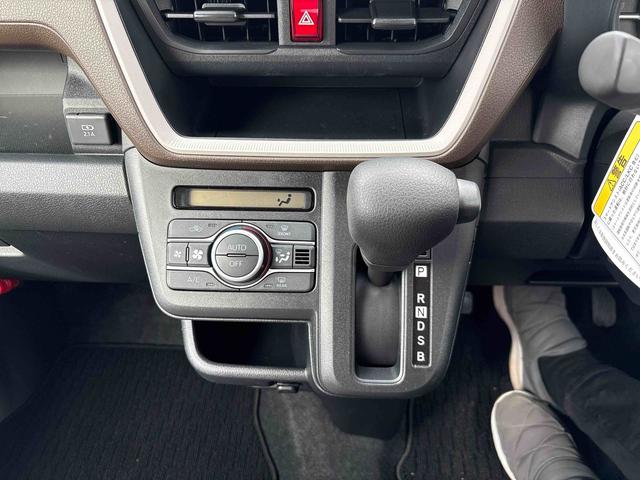 ムーヴX4WD オーディオレス LEDヘッドライト コーナーセンサー オートエアコン/ライト/ハイビーム/電動ドアミラー チルトステアリング 運転席シートリフター 助手席電動スライドドア(秋田県)の中古車