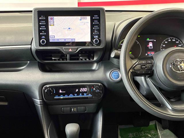 ヤリスハイブリッドＸ４ＷＤ　衝突安全防止機能　ナビゲーション　バックカメラ　クルーズコントロール　オートエアコン／ライト　ハロゲンヘッドランプ　ドラレコ　ＥＴＣ　チルトステアリング　シートリフター　サイドエアバッグ（秋田県）の中古車