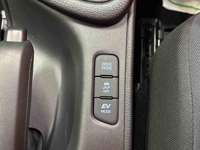 ヤリスハイブリッドＸ４ＷＤ　衝突安全防止機能　ナビゲーション　バックカメラ　クルーズコントロール　オートエアコン／ライト　ハロゲンヘッドランプ　ドラレコ　ＥＴＣ　チルトステアリング　シートリフター　サイドエアバッグ（秋田県）の中古車