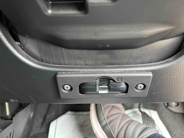 トールカスタムＧ４ＷＤ　純正ナビ　ドライブレコーダー　リモコンエンジンスターター　ＬＥＤヘッドランプ／フォグランプ　オートエアコン／ライト／ハイビーム／電動格納ドアミラー　両側電動スライドドア　電動パーキングブレーキ（秋田県）の中古車