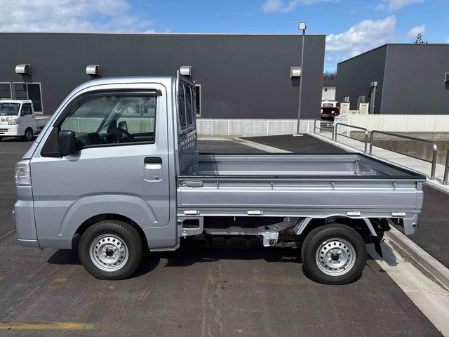 ハイゼットトラックスタンダード　農用スペシャルパートタイム４ＷＤ　純正ＣＤ　オートライト／ハイビーム　ハロゲンヘッドライト／フォグランプ　マニュアルエアコン　デフロック　コーナーセンサー　荷台作業灯　リヤ４枚リーフスプリング　ストロング防錆（秋田県）の中古車