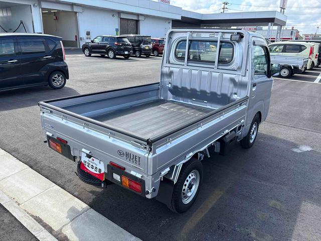 ハイゼットトラックスタンダード　農用スペシャルパートタイム４ＷＤ　純正ＣＤ　オートライト／ハイビーム　ハロゲンヘッドライト／フォグランプ　マニュアルエアコン　デフロック　コーナーセンサー　荷台作業灯　リヤ４枚リーフスプリング　ストロング防錆（秋田県）の中古車