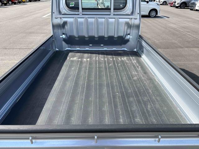 ハイゼットトラックスタンダード　農用スペシャルパートタイム４ＷＤ　純正ＣＤ　オートライト／ハイビーム　ハロゲンヘッドライト／フォグランプ　マニュアルエアコン　デフロック　コーナーセンサー　荷台作業灯　リヤ４枚リーフスプリング　ストロング防錆（秋田県）の中古車