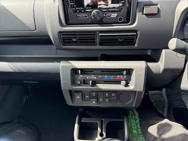 ハイゼットトラックスタンダード　農用スペシャルパートタイム４ＷＤ　純正ＣＤ　オートライト／ハイビーム　ハロゲンヘッドライト／フォグランプ　マニュアルエアコン　デフロック　コーナーセンサー　荷台作業灯　リヤ４枚リーフスプリング　ストロング防錆（秋田県）の中古車