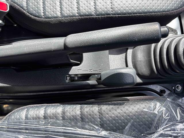 ハイゼットトラックスタンダード　農用スペシャルパートタイム４ＷＤ　純正ＣＤ　オートライト／ハイビーム　ハロゲンヘッドライト／フォグランプ　マニュアルエアコン　デフロック　コーナーセンサー　荷台作業灯　リヤ４枚リーフスプリング　ストロング防錆（秋田県）の中古車