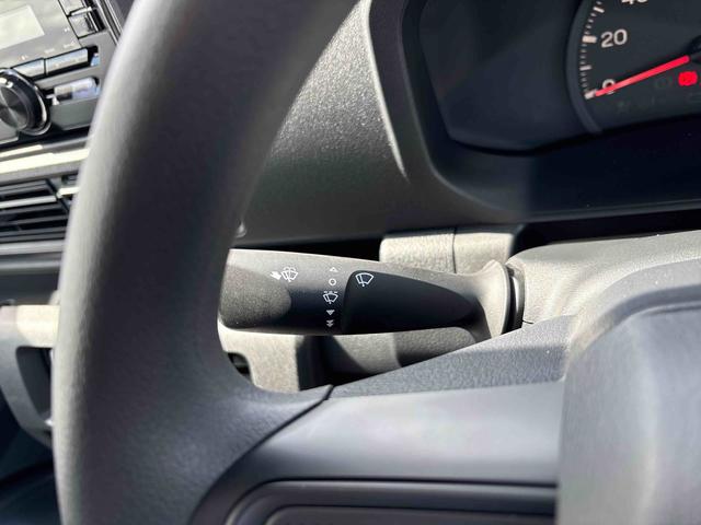 ハイゼットトラックスタンダード　農用スペシャルパートタイム４ＷＤ　純正ＣＤ　オートライト／ハイビーム　ハロゲンヘッドライト／フォグランプ　マニュアルエアコン　デフロック　コーナーセンサー　荷台作業灯　リヤ４枚リーフスプリング　ストロング防錆（秋田県）の中古車