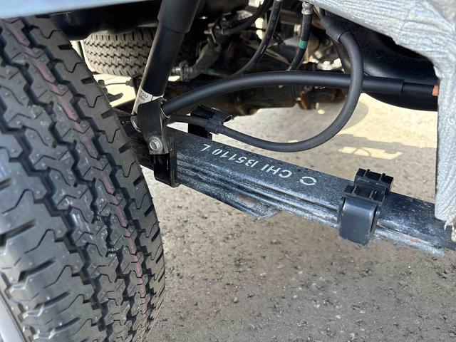 ハイゼットトラックスタンダード　農用スペシャルパートタイム４ＷＤ　純正ＣＤ　オートライト／ハイビーム　ハロゲンヘッドライト／フォグランプ　マニュアルエアコン　デフロック　コーナーセンサー　荷台作業灯　リヤ４枚リーフスプリング　ストロング防錆（秋田県）の中古車