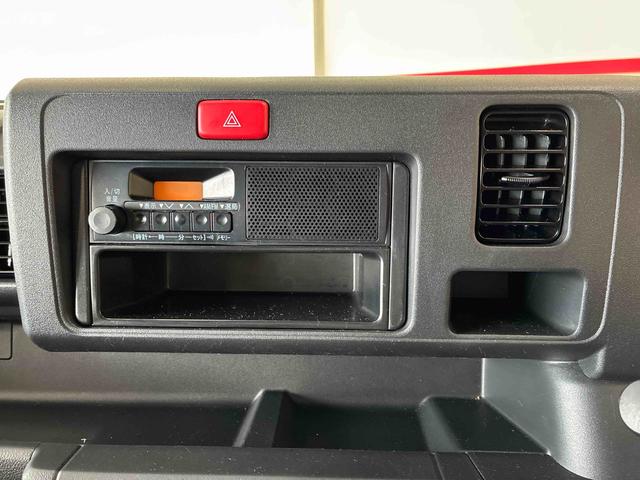 ハイゼットトラックジャンボＳＡIIIｔパートタイム４ＷＤ　スマアシＩＩＩ（衝突安全防止機能）　純正ＡＭＦＭ　キーレス　マニュアルエアコン　ＬＥＤヘッド／フォグランプ　パワーウィンドウ　デュアルエアバッグ　荷台灯　リヤ３枚リーフスプリング（秋田県）の中古車