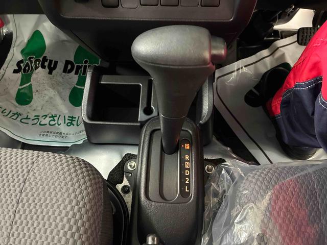 ハイゼットトラックジャンボＳＡIIIｔパートタイム４ＷＤ　スマアシＩＩＩ（衝突安全防止機能）　純正ＡＭＦＭ　キーレス　マニュアルエアコン　ＬＥＤヘッド／フォグランプ　パワーウィンドウ　デュアルエアバッグ　荷台灯　リヤ３枚リーフスプリング（秋田県）の中古車