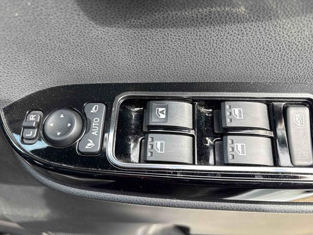 タントカスタムXセレクション4WD 純正ナビ ドライブレコーダー コーナーセンサー LEDヘッドランプ/フォグランプ オートエアコン/ライト/ハイビーム/電動格納ドアミラー 両側電動スライドドア 運転席・助手席シートヒーター(秋田県)の中古車