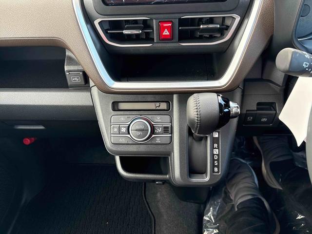 ムーヴＲＳ４ＷＤ　純正ナビ　バックカメラ　ＬＥＤヘッドライト／フォグランプ　オートエアコン／ライト／ハイビーム／電動ドアミラー　コーナーセンサー　両側電動スライドドア　コーナーセンサー　チルトステアリング（秋田県）の中古車