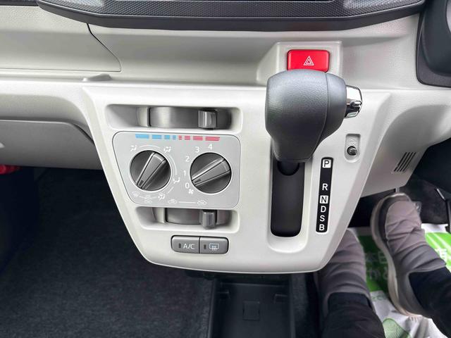 ミライースＸ　ＳＡIII４ＷＤ　オーディオレス　ＬＥＤヘッドライト　マニュアルエアコン　キーレスエントリー　コーナーセンサー　オートライト／ハイビーム　電動ドアミラー　ＶＳＣ（横滑り防止機能）（秋田県）の中古車