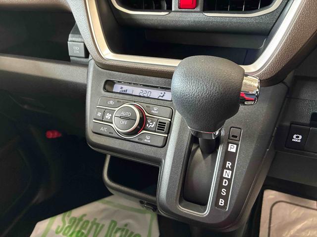 ムーヴＧ４ＷＤ　スマアシ（衝突安全防止機能）　片側パワースライドドア　オートエアコン／ライト／電動格納式ドアミラー　ＬＥＤヘッド／フォグランプ　バックカメラ　キーフリー　チルトステアリング　シートリフター（秋田県）の中古車