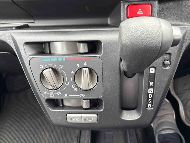 ミライースＬ　ＳＡIII４ＷＤ　オーディオレス　オートライト／ハイビーム　ハロゲンヘッドライト　キーレスエントリー　コーナーセンサー　マニュアルエアコン　ＶＳＣ（横滑り防止機能）　スマートアシスト（予防安全装置）（秋田県）の中古車