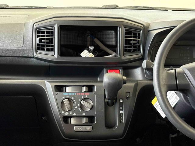 ミライースＬ　ＳＡIII４ＷＤ　オーディオレス　オートライト／ハイビーム　ハロゲンヘッドライト　キーレスエントリー　コーナーセンサー　ＶＳＣ（横滑り防止機能）　スマートアシスト（予防安全装置）　マニュアルエアコン（秋田県）の中古車