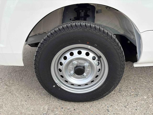 ハイゼットトラックスタンダード　農用スペシャルパートタイム４ＷＤ　デフロック　コーナーセンサー　ハロゲンヘッドライト　マニュアルエアコン　純正ラジオ　オートライト／ハイビーム　荷台作業灯　リヤ４枚リーフ　ＶＳＣ（横滑り防止機能）（秋田県）の中古車