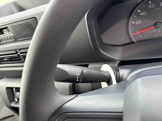 ハイゼットトラックスタンダード　農用スペシャルパートタイム４ＷＤ　デフロック　コーナーセンサー　ハロゲンヘッドライト　マニュアルエアコン　純正ラジオ　オートライト／ハイビーム　荷台作業灯　リヤ４枚リーフ　ＶＳＣ（横滑り防止機能）（秋田県）の中古車