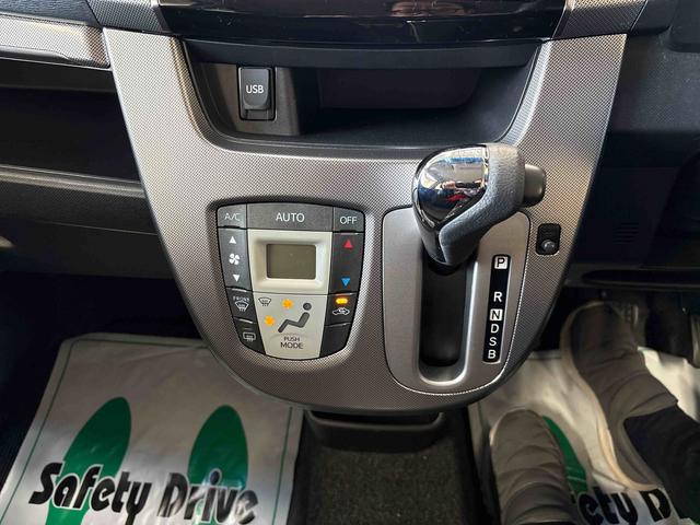 ムーヴカスタム　Ｘリミテッド４ＷＤ　純正ナビ　オートライト／エアコン　電動格納ドアミラー　キーフリーシステム　ＬＥＤヘッドライト　ハロゲンフォグランプ　チルトステアリング　運転席シートリフター（秋田県）の中古車