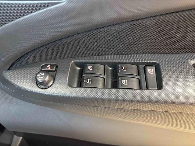 ムーヴカスタム　Ｘリミテッド４ＷＤ　純正ナビ　オートライト／エアコン　電動格納ドアミラー　キーフリーシステム　ＬＥＤヘッドライト　ハロゲンフォグランプ　チルトステアリング　運転席シートリフター（秋田県）の中古車