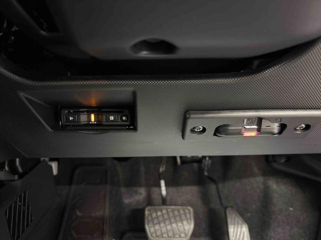 ロッキーX4WD 純正ナビ ドライブレコーダー ETC コーナーセンサー LEDヘッドライト フロントシールドディアイサー 運転席・助手席シートヒーター バックカメラ ステアリングスイッチ チルトステアリング(秋田県)の中古車